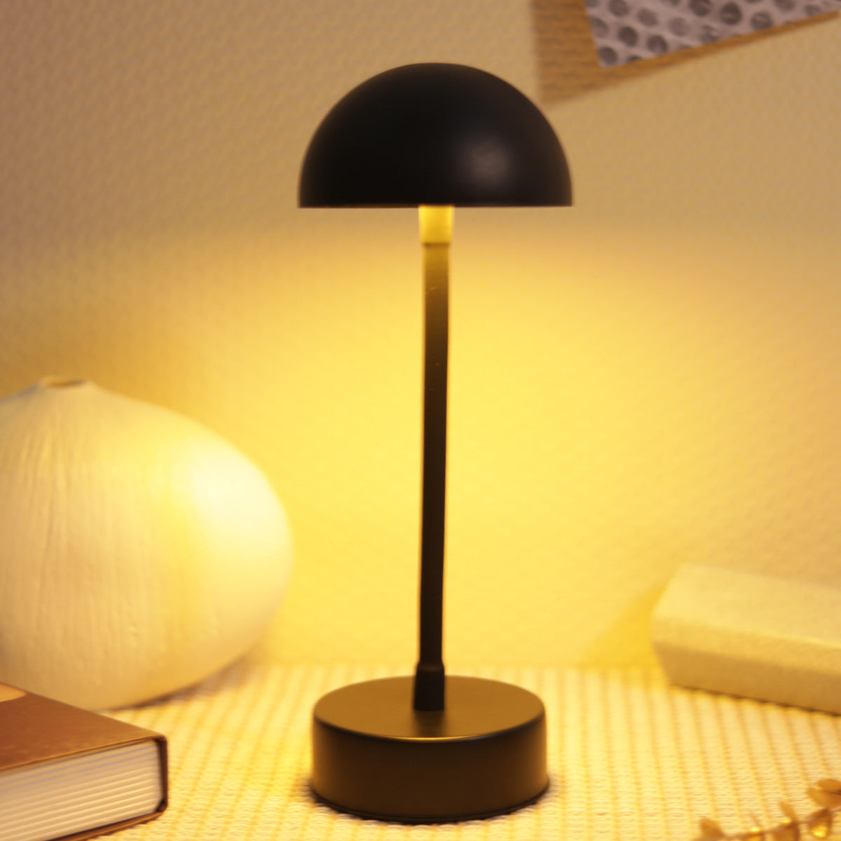 Mushroom Table Lamp - Toofy